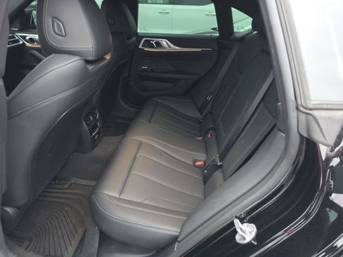 Used 2025 BMW i4 eDrive40 w/ Premium Package RWD image 9