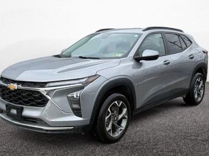 Used 2024 Chevrolet Trax LT w/ Driver Confidence Package