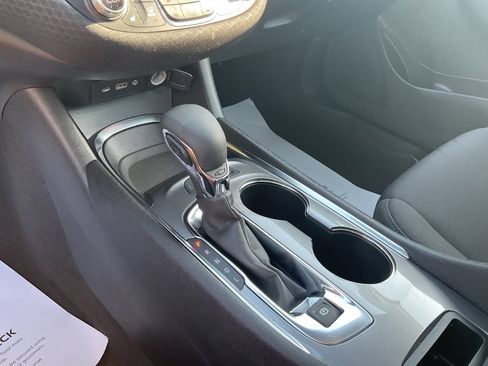 Used 2025 Chevrolet Malibu LT FWD image 9