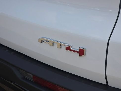 New 2026 GMC Acadia AT4 w/ Luxury Package AWD/4WD image 19