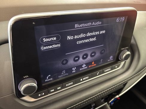 Used 2023 Nissan Rogue S image 29