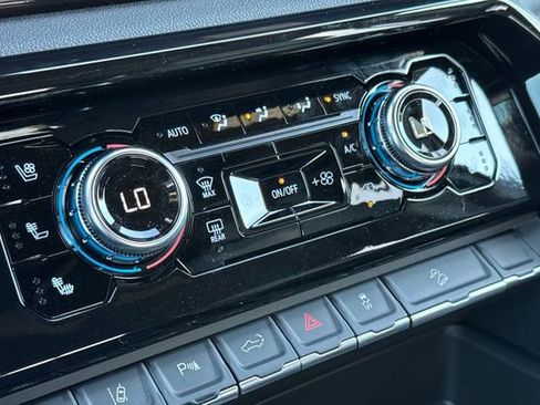 New 2026 GMC Sierra 2500 AT4 w/ AT4 Premium Plus Package image 24