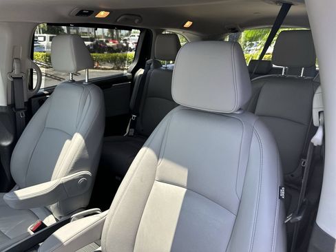 Certified 2024 Honda Odyssey EX-L image 19