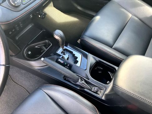 Used 2016 Toyota RAV4 SE FWD image 16