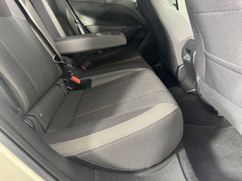 Used 2025 Subaru Crosstrek 2.5i Premium AWD/4WD image 33