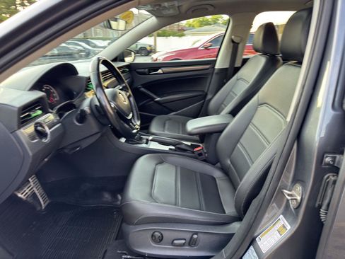 Used 2020 Volkswagen Passat 2.0T R-Line FWD image 19