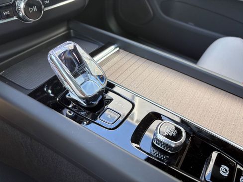 Certified 2026 Volvo XC60 B5 Core w/ Climate Package image 17