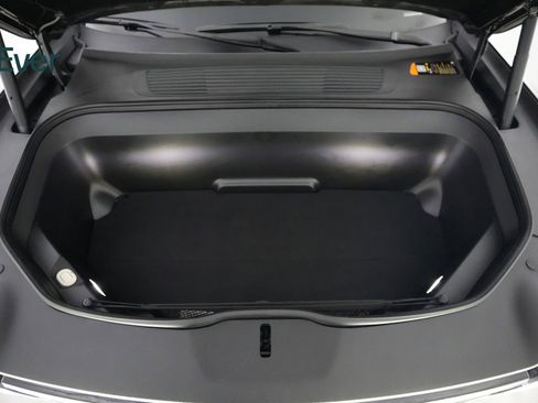 Used 2024 Rivian R1S Adventure AWD/4WD image 29