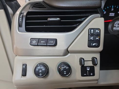 Used 2018 GMC Yukon Denali w/ Open Road Package image 24