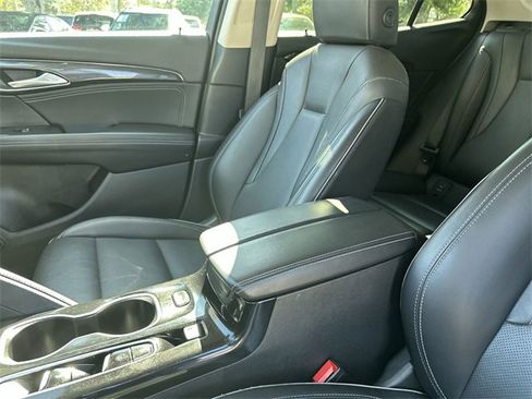 Used 2023 Buick Envision Essence image 24