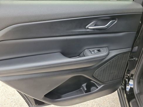 Used 2024 Jeep Grand Cherokee L Laredo image 9