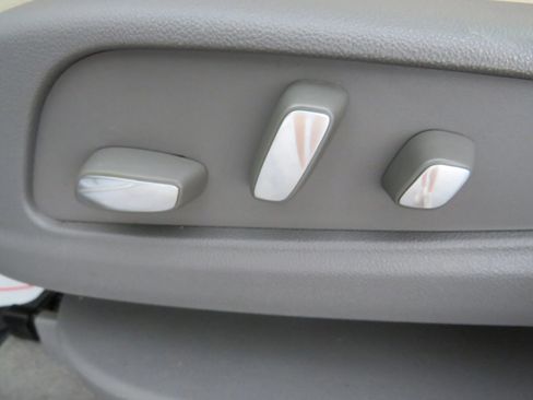 Used 2020 Cadillac XT6 Premium Luxury image 38