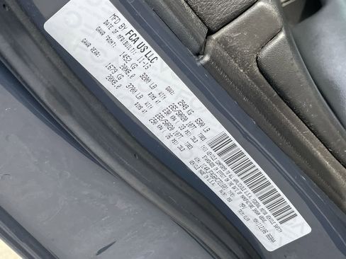 Used 2017 Jeep Grand Cherokee Altitude image 32