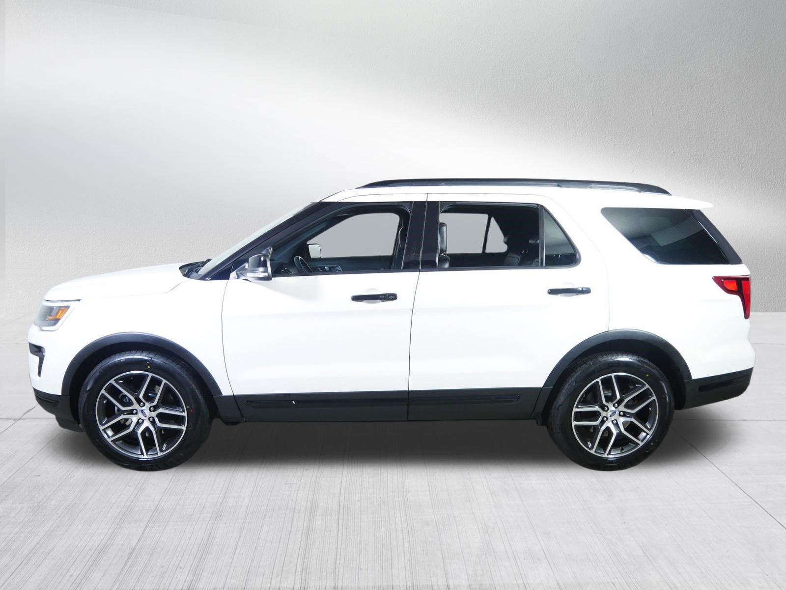 Used 2019 Ford Explorer Sport w/ Equipment Group 401A AWD/4WD image 4