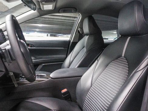 Certified 2023 Toyota Camry SE FWD image 18