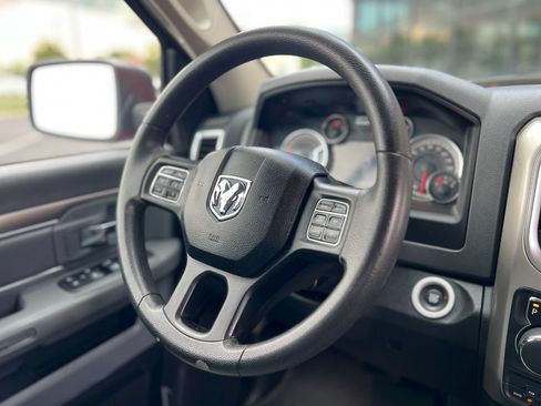 Used 2016 RAM 1500 Classic SLT AWD/4WD image 12