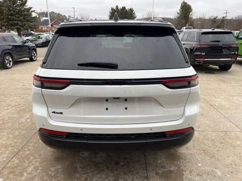 Certified 2023 Jeep Grand Cherokee Altitude image 5