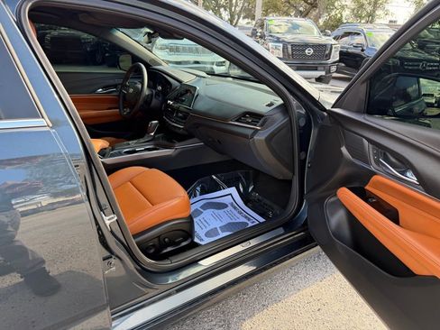 Used 2025 Cadillac CT4 Premium Luxury image 28