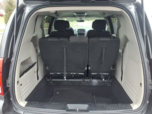 Used 2017 Dodge Grand Caravan SE w/ Power Window Group FWD image 23