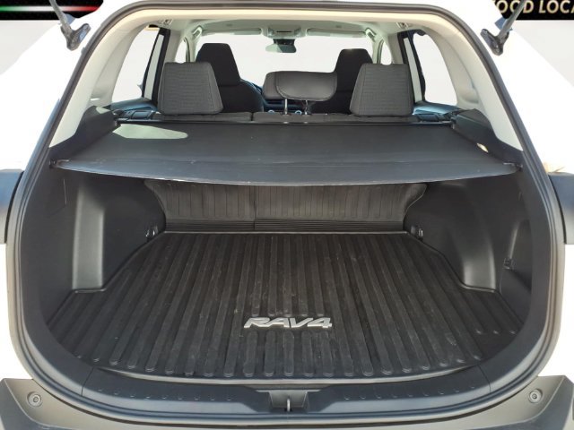 Used 2024 Toyota RAV4 LE AWD/4WD image 26