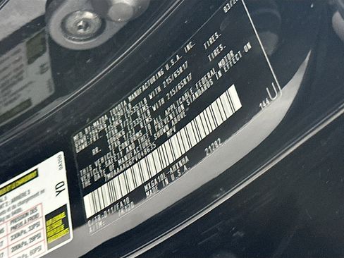 Used 2023 Toyota Corolla Cross L image 11