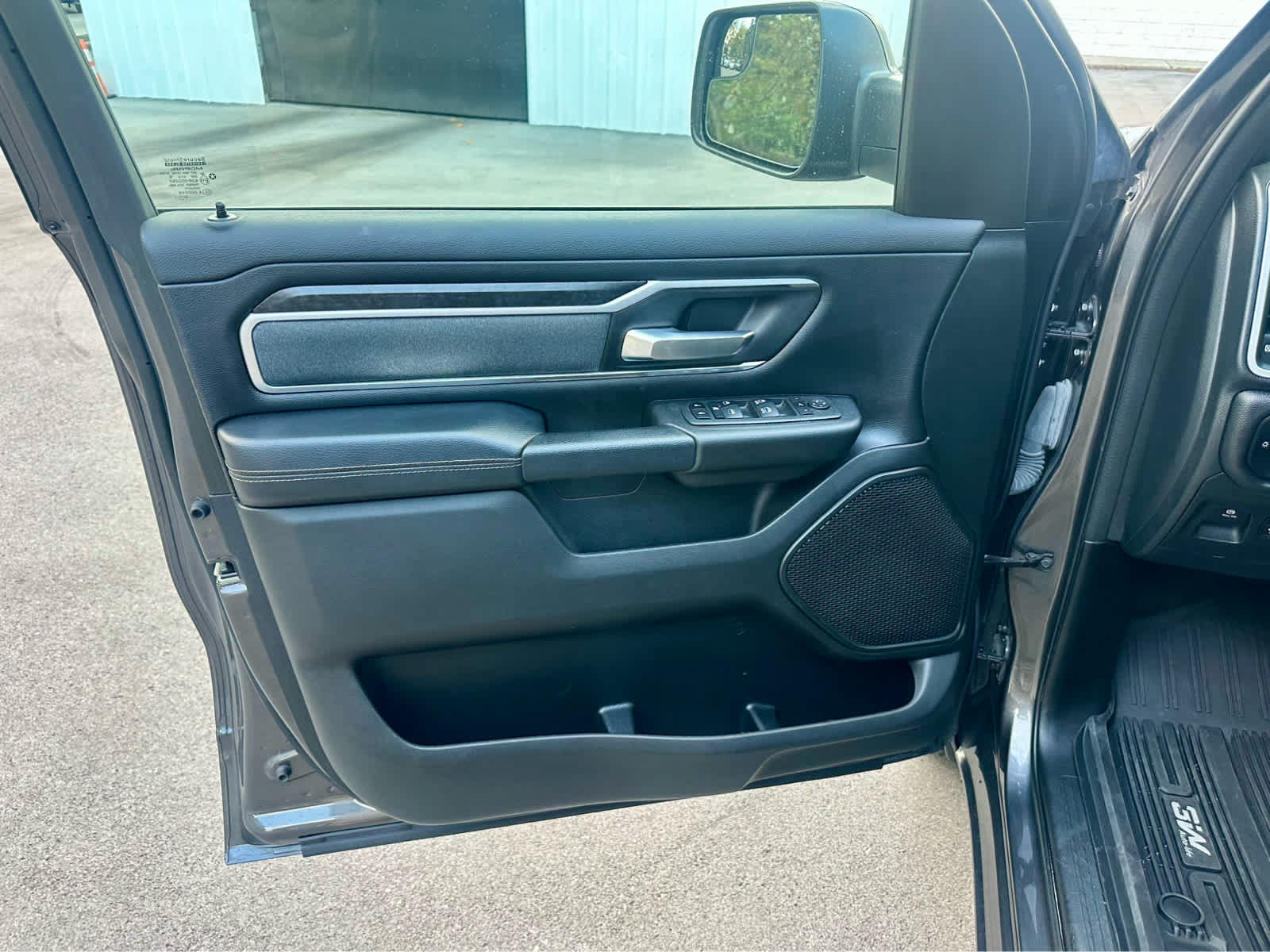 Used 2022 RAM 1500 Big Horn AWD/4WD image 10