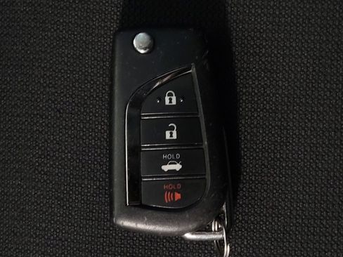 Used 2025 Toyota Corolla LE FWD image 32