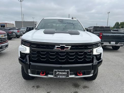 Used 2022 Chevrolet Silverado 1500 ZR2 AWD/4WD image 8