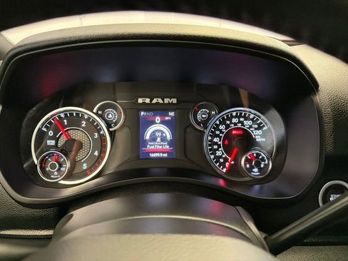 Certified 2024 RAM 2500 Big Horn w/ Night Edition AWD/4WD image 16