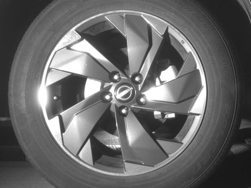Used 2025 Nissan Rogue SV FWD image 13