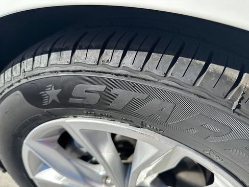 Used 2023 Chevrolet Malibu LT FWD image 28