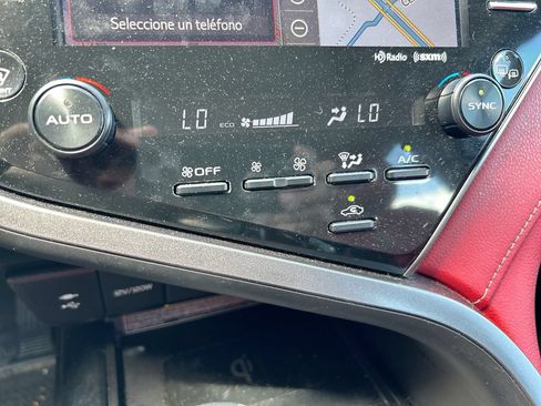 Used 2019 Toyota Camry XSE w/ Navigation Package FWD image 24