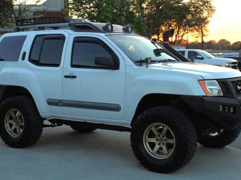 Used 2011 Nissan Xterra S w/ 4X4 Value Package image 4