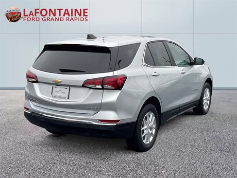 Used 2022 Chevrolet Equinox LT image 7