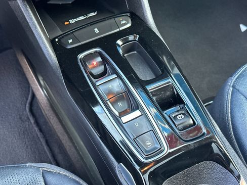 Used 2022 Chevrolet Bolt EUV Premier w/ Sun & Sound Package image 20