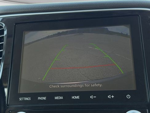 Used 2020 Mitsubishi Outlander SE FWD image 16