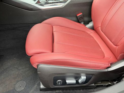 Used 2022 BMW 330i xDrive Sedan w/ Convenience Package image 33