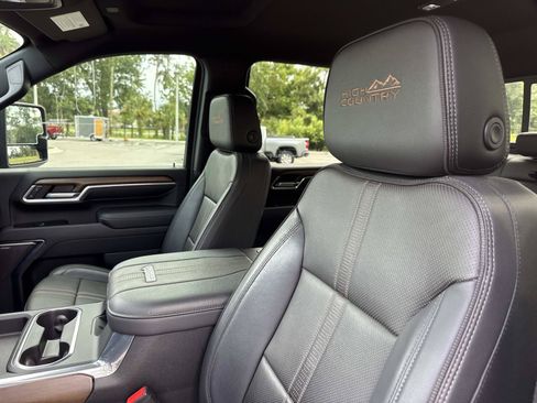 Used 2024 Chevrolet Silverado 2500 High Country w/ Midnight Edition AWD/4WD image 20