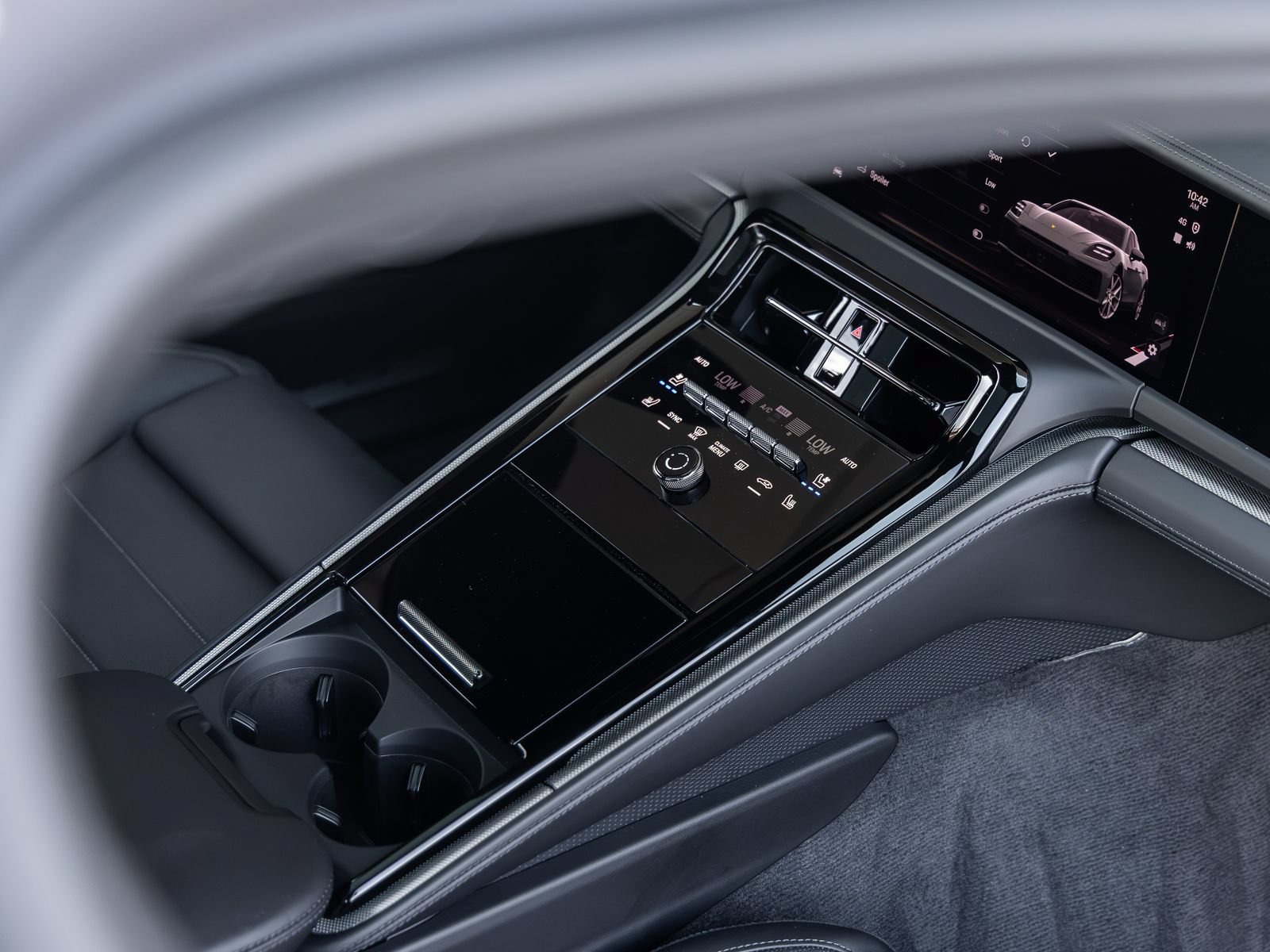 New 2026 Porsche Panamera 4 AWD/4WD image 36