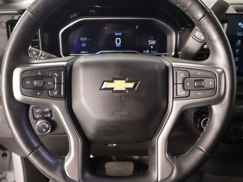 Used 2023 Chevrolet Silverado 1500 LT w/ Safety Package AWD/4WD image 3