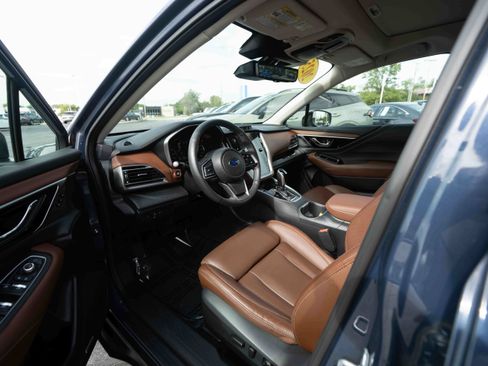 Used 2025 Subaru Outback Touring XT AWD/4WD image 8