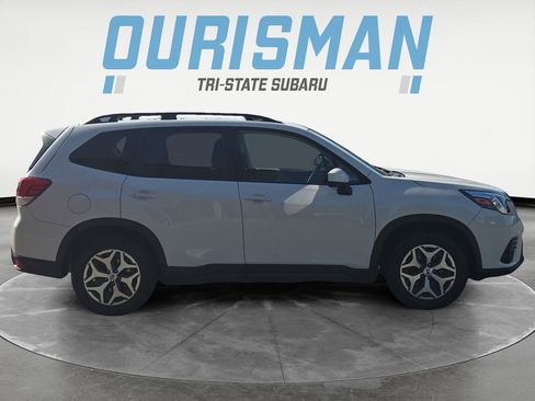 Certified 2023 Subaru Forester Premium AWD/4WD image 7