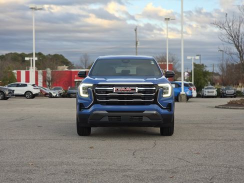 Used 2025 GMC Terrain Elevation image 2