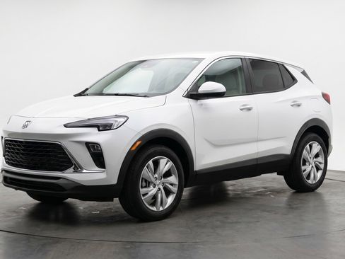 Used 2025 Buick Encore GX Preferred FWD image 3