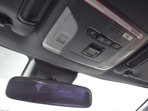 Used 2021 Toyota Corolla SE FWD image 19