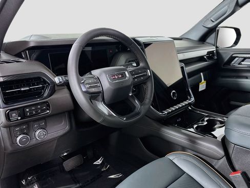 New 2026 GMC Yukon XL AT4 w/ AT4 Premium Package AWD/4WD image 9