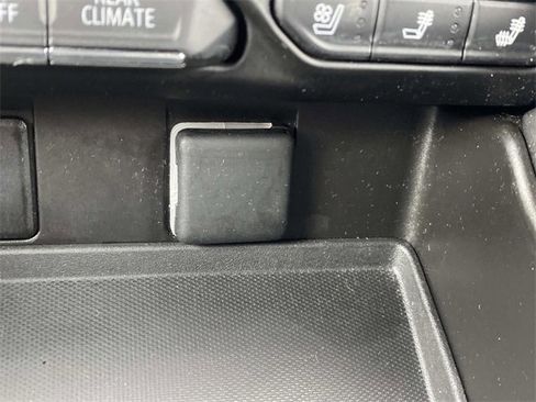 Used 2024 Chevrolet Tahoe Premier image 32