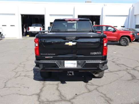 Used 2024 Chevrolet Silverado 2500 High Country w/ High Country Premium Package image 10