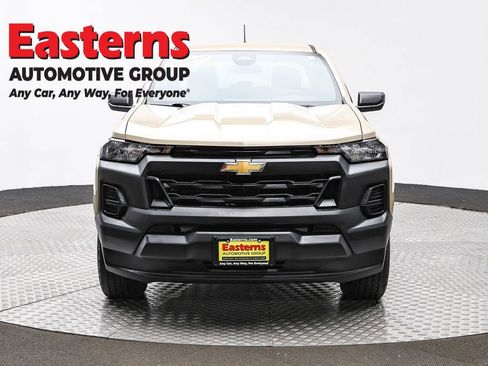 Used 2023 Chevrolet Colorado W/T RWD image 2