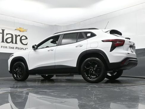 New 2026 Chevrolet Trax LT w/ Sunroof Package FWD image 33
